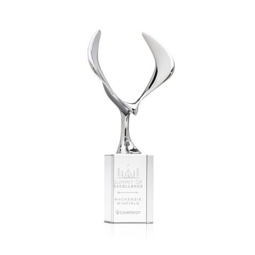 Awards and Trophies - Crystal Awards - Maverick Eagle Clear on Dakota Base Animals Crystal Award