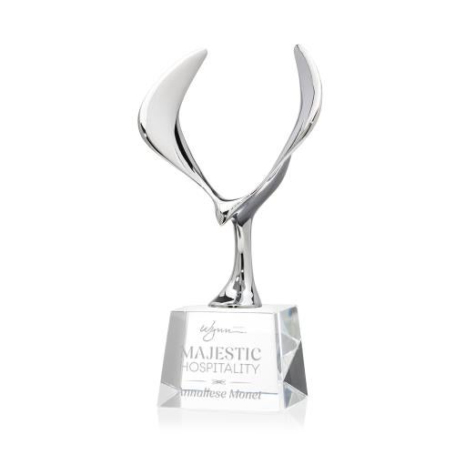 Awards and Trophies - Crystal Awards - Maverick Eagle Clear on Robson Base Animals Crystal Award