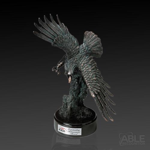 Awards and Trophies - Crystal Awards - Diving Eagle
